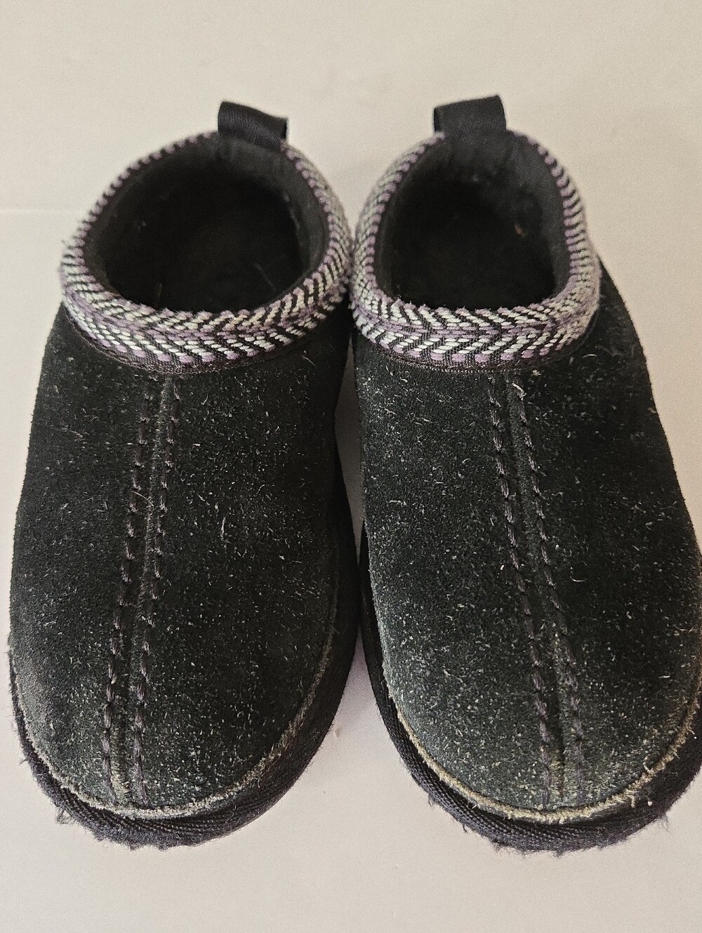 Koolaburra by UGG Kids Black Suede Shoes Size 12 EU30